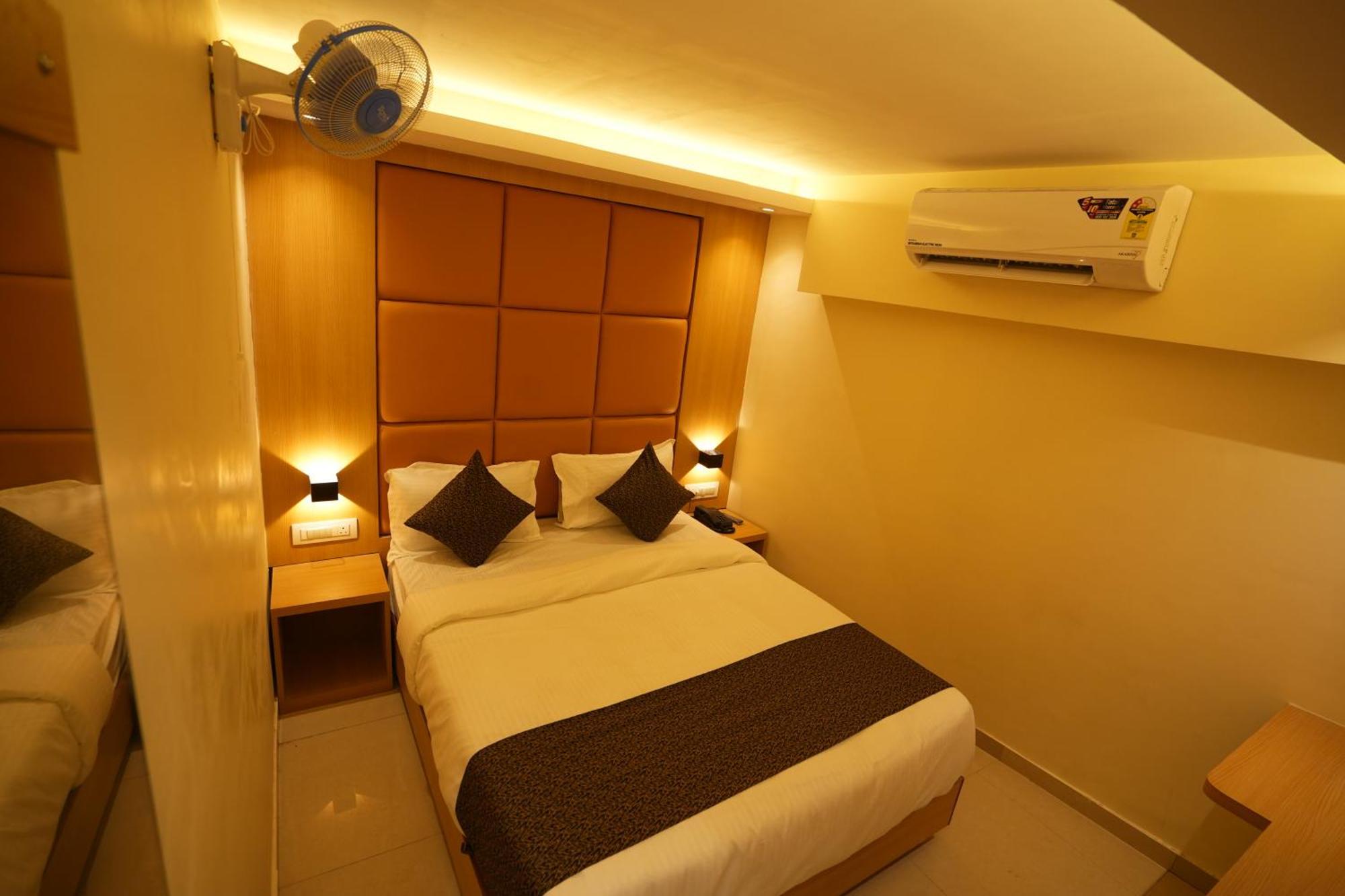 Hotel Boston Mumbai Ngoại thất bức ảnh