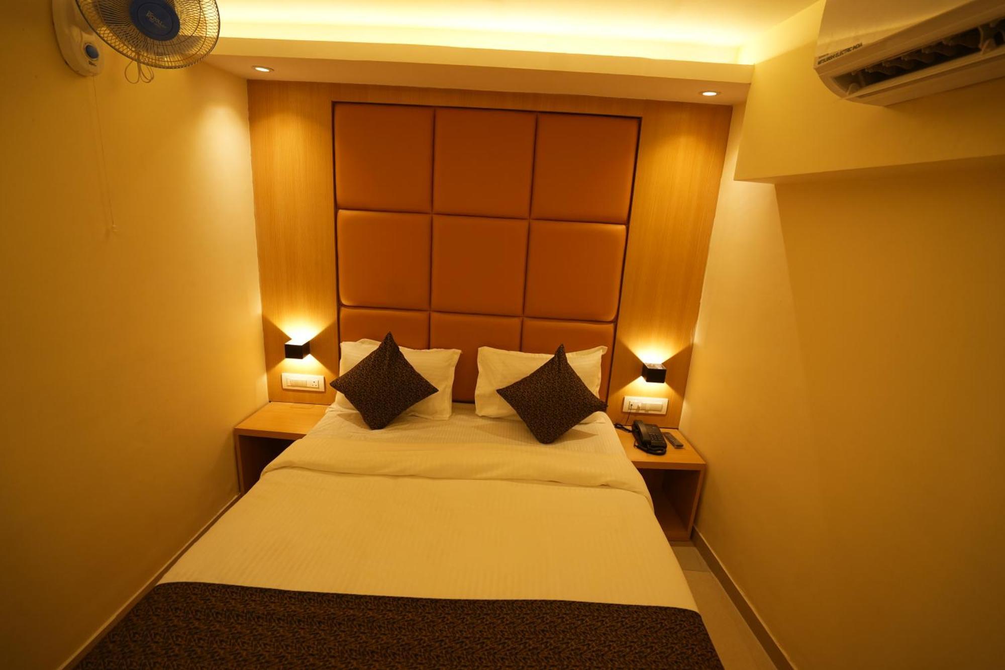 Hotel Boston Mumbai Ngoại thất bức ảnh