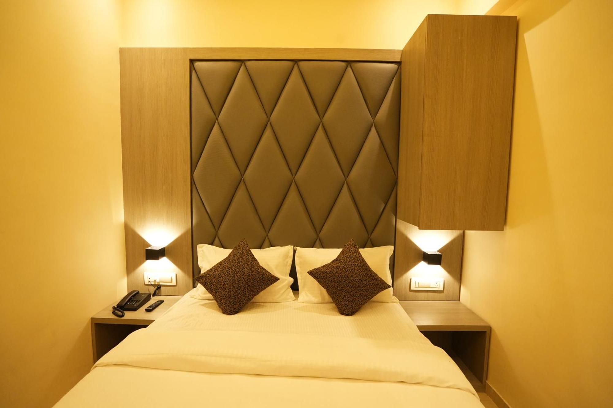 Hotel Boston Mumbai Ngoại thất bức ảnh